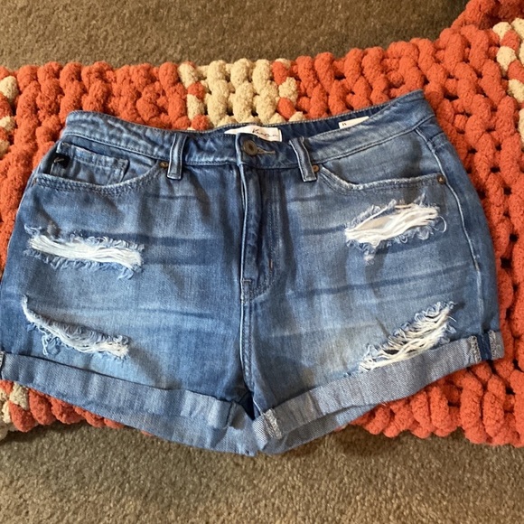Women’s distressed crop Jean shortsv size medium - Picture 5 of 6